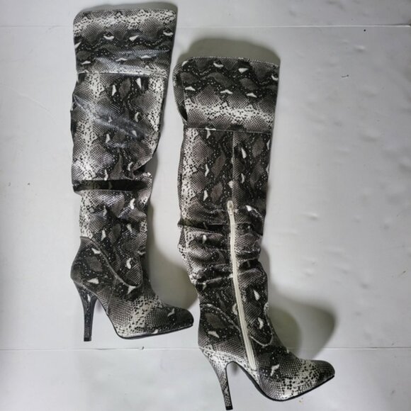 FOREVER womens 5.5 focus black & white snakeskin print OTK Scrunched boots - Picture 1 of 8